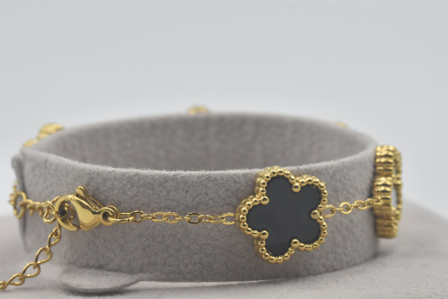 Nacar Clover Bracelet