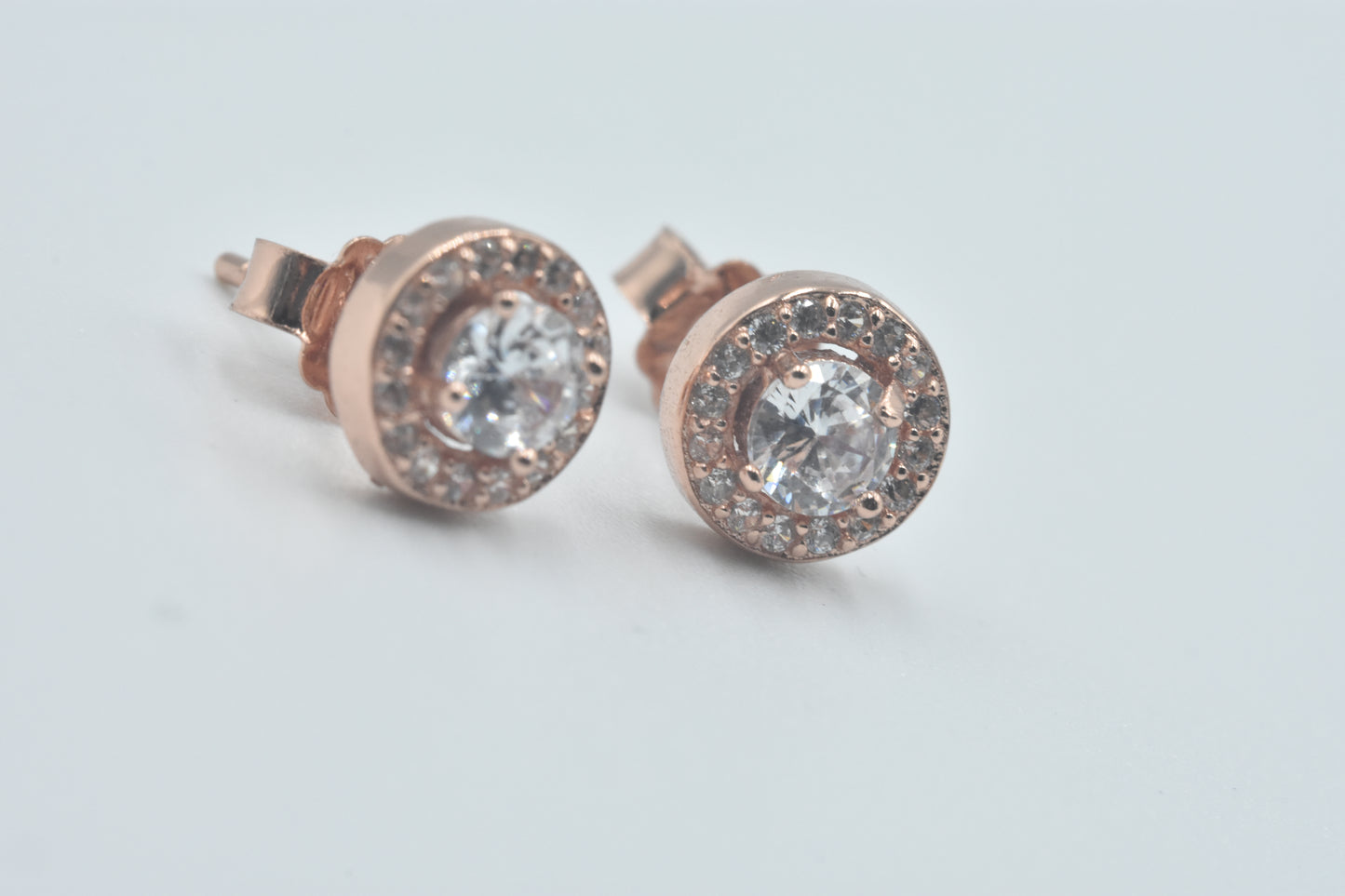 Round Earrings with Zirconia